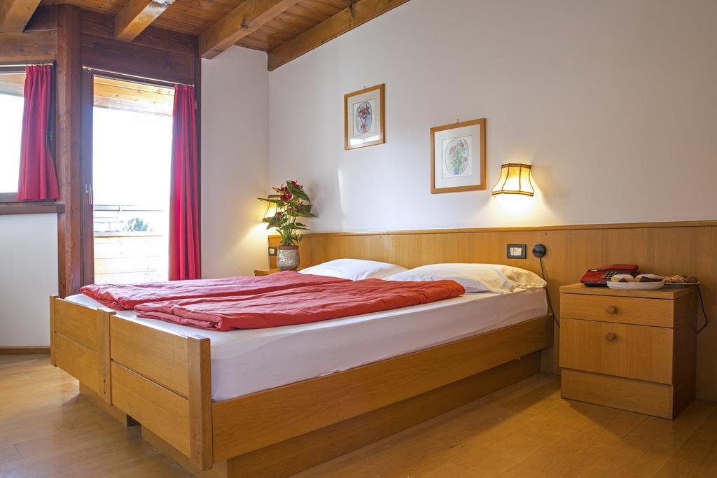 Hotel San Valier Cavalese Habitación foto
