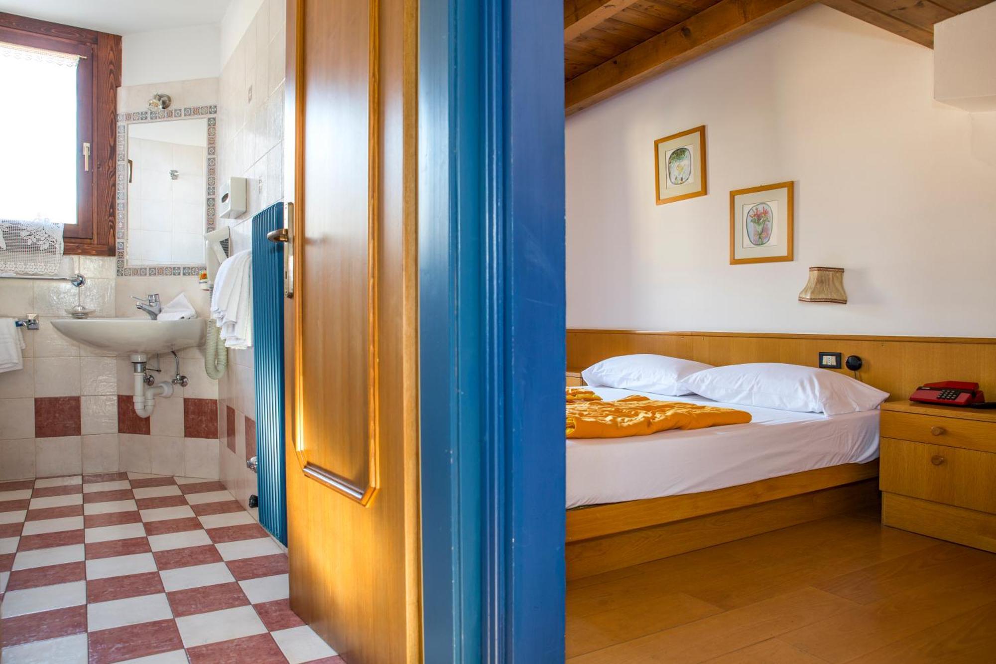 Hotel San Valier Cavalese Habitación foto